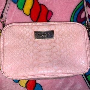 Victoria secret pink purse 🎀